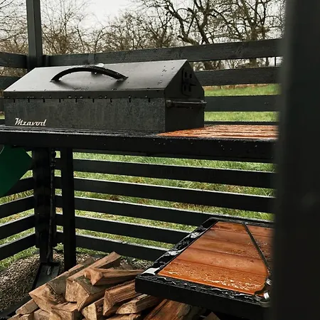 Tbarn - будинок з чаном в карпатах - Tranquilo Barn Starunya